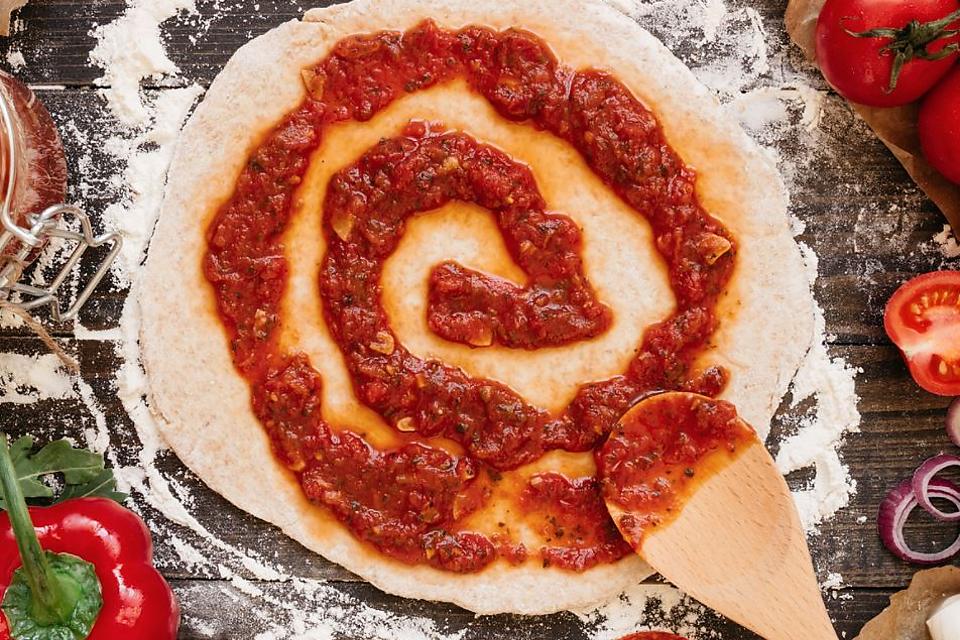 5-Minute No-Cook Homemade Pizza Sauce Recipe for Pizza Night | Pizza | 30Seconds Food